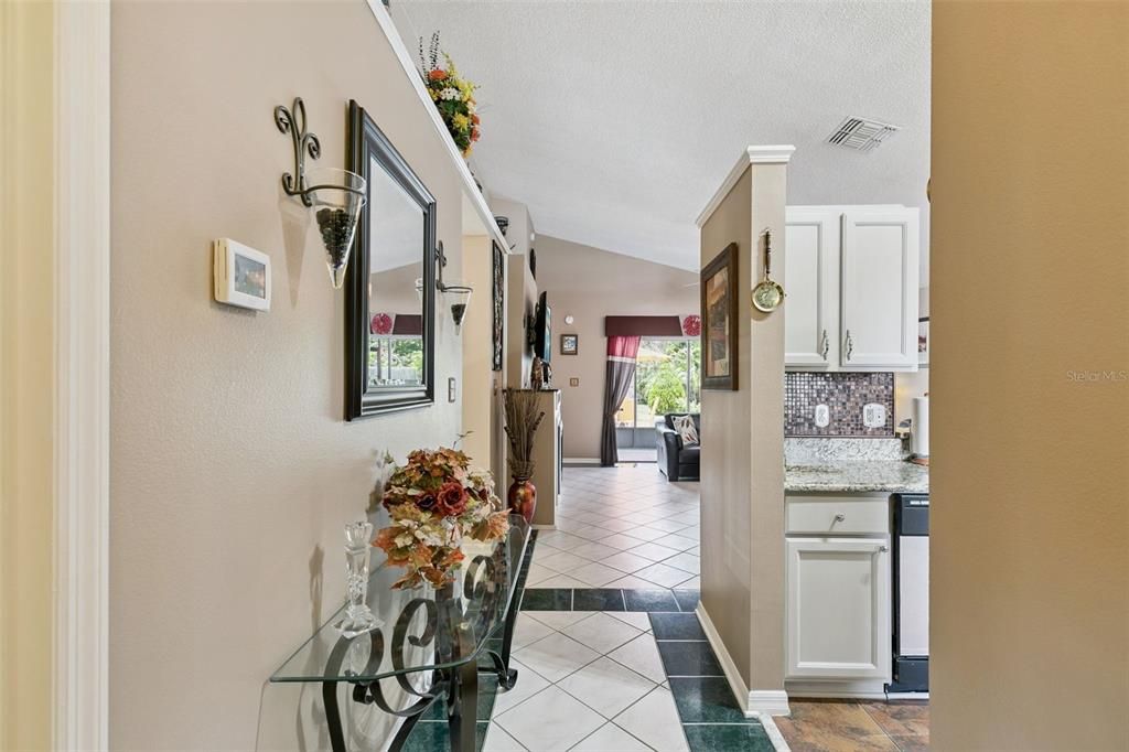 En Venta: $375,000 (3 camas, 2 baños, 1314 Pies cuadrados)