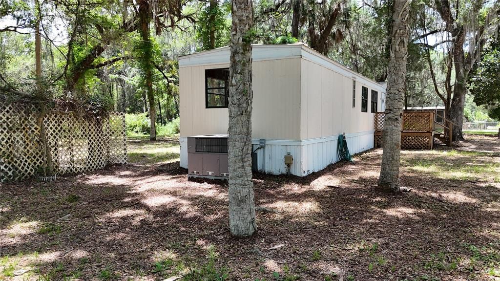 For Sale: $60,000 (3 beds, 1 baths, 672 Square Feet)
