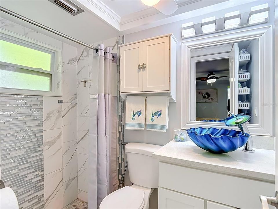For Sale: $119,000 (2 beds, 2 baths, 888 Square Feet)