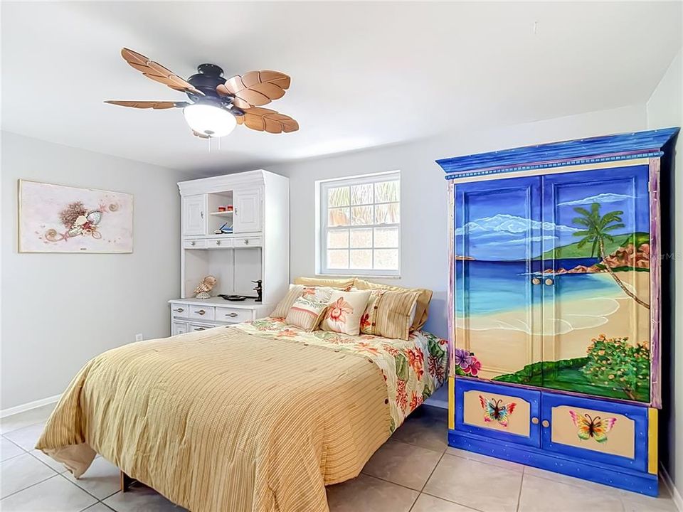 For Sale: $119,000 (2 beds, 2 baths, 888 Square Feet)