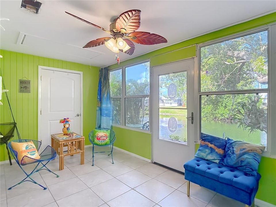 For Sale: $119,000 (2 beds, 2 baths, 888 Square Feet)