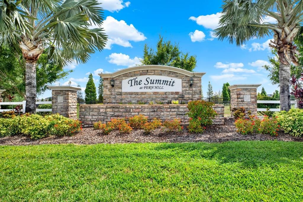For Sale: $384,900 (4 beds, 2 baths, 2612 Square Feet)