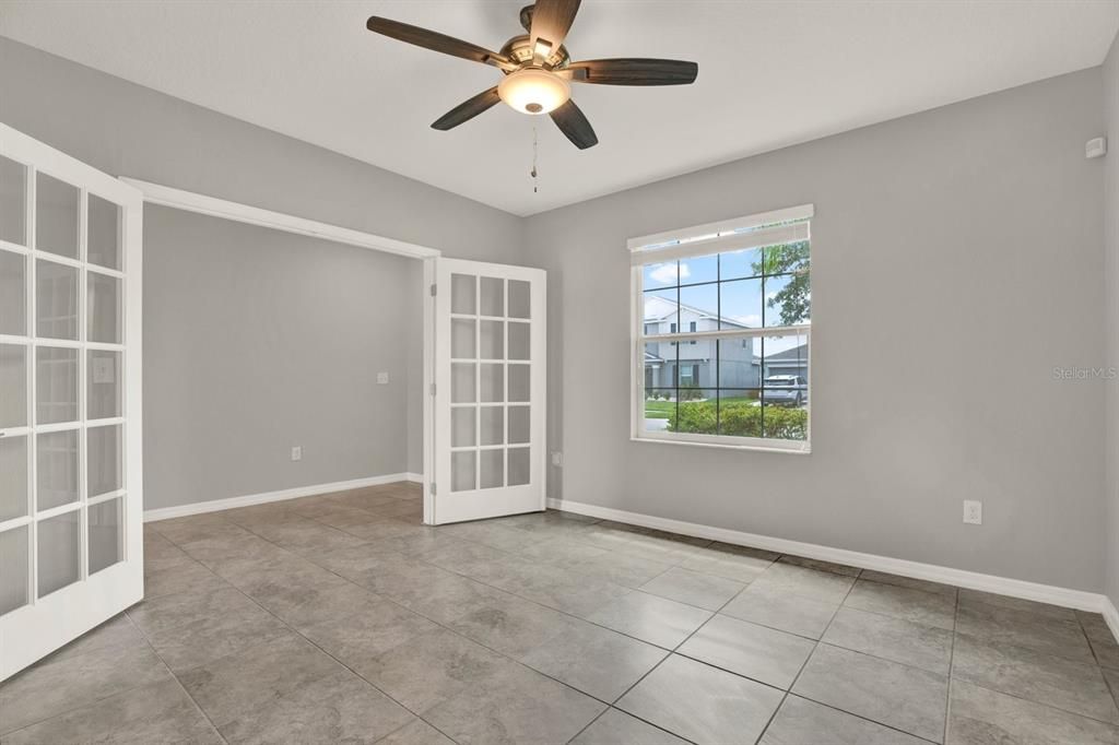 For Sale: $384,900 (4 beds, 2 baths, 2612 Square Feet)