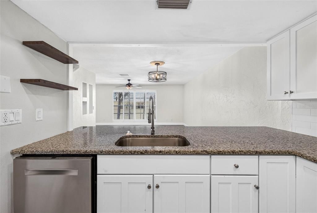 For Rent: $2,795 (2 beds, 2 baths, 1360 Square Feet)