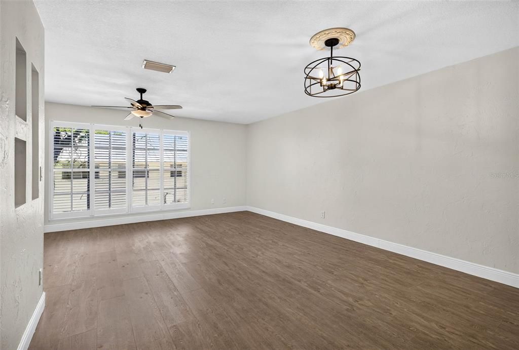 For Rent: $2,795 (2 beds, 2 baths, 1360 Square Feet)