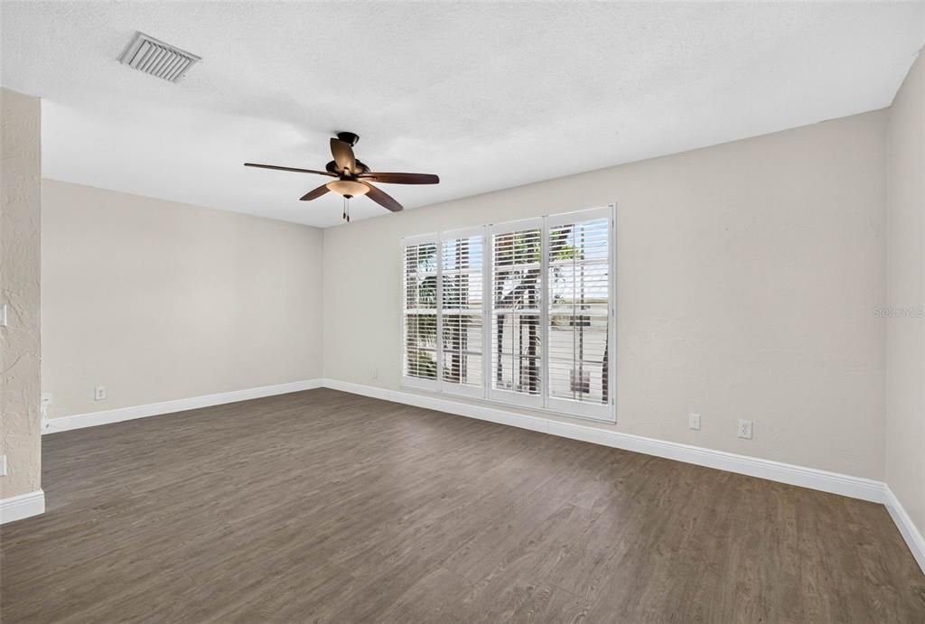 For Rent: $2,795 (2 beds, 2 baths, 1360 Square Feet)