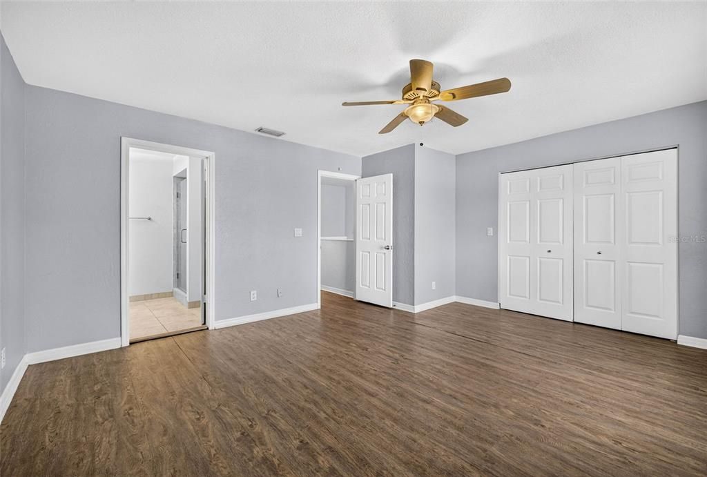 For Rent: $2,795 (2 beds, 2 baths, 1360 Square Feet)