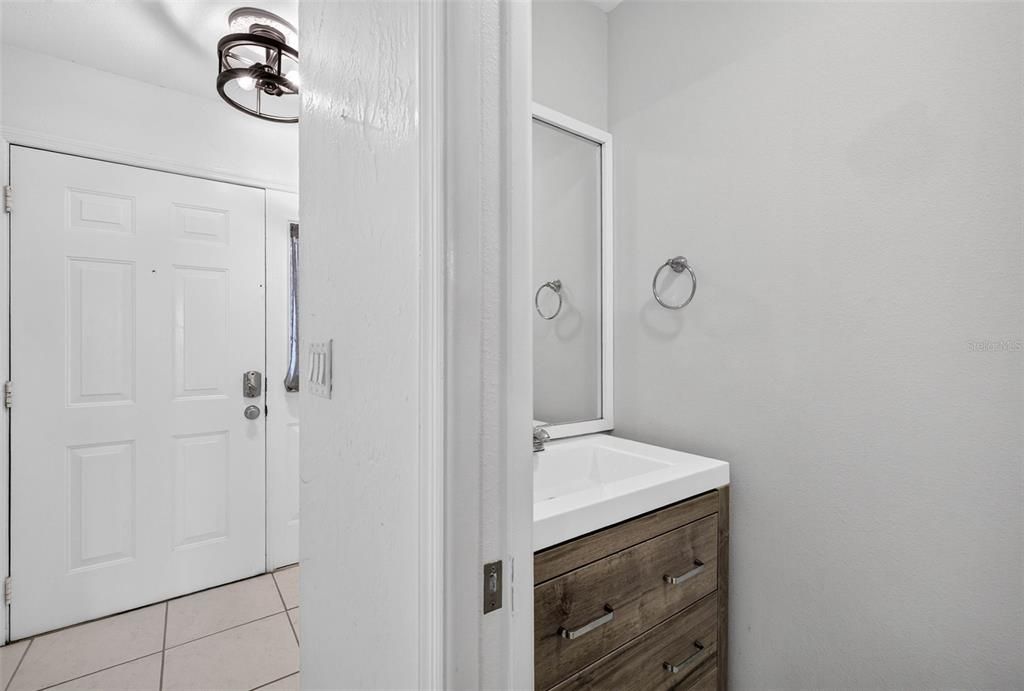 For Rent: $2,795 (2 beds, 2 baths, 1360 Square Feet)