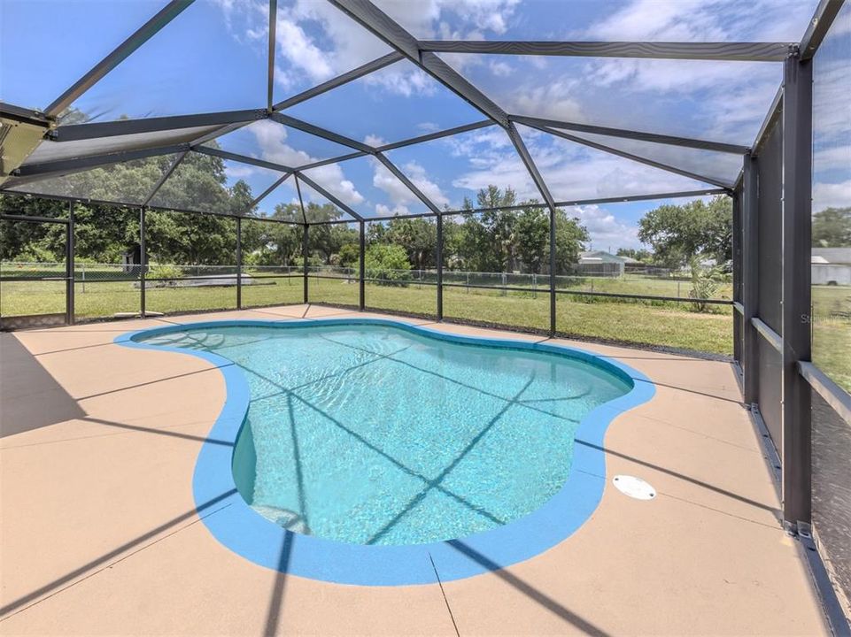 For Sale: $259,900 (3 beds, 2 baths, 1071 Square Feet)