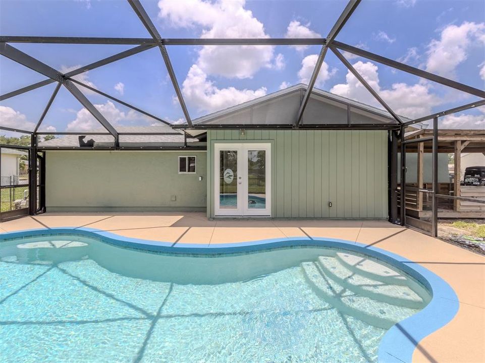 For Sale: $259,900 (3 beds, 2 baths, 1071 Square Feet)