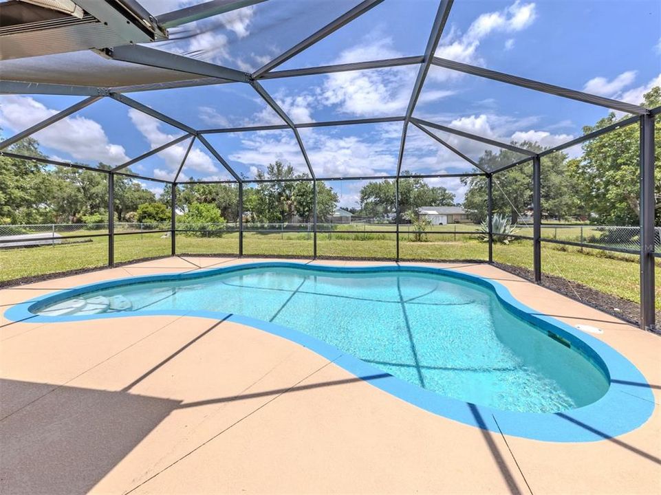 For Sale: $259,900 (3 beds, 2 baths, 1071 Square Feet)