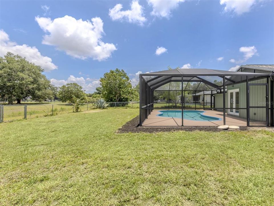 For Sale: $259,900 (3 beds, 2 baths, 1071 Square Feet)