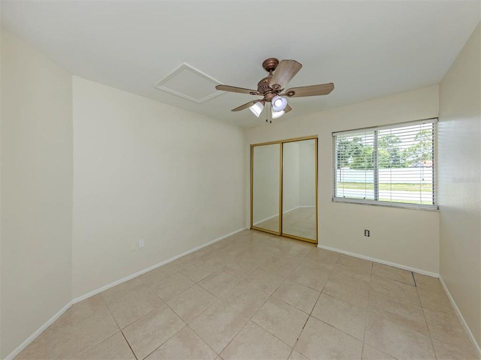 For Sale: $259,900 (3 beds, 2 baths, 1071 Square Feet)