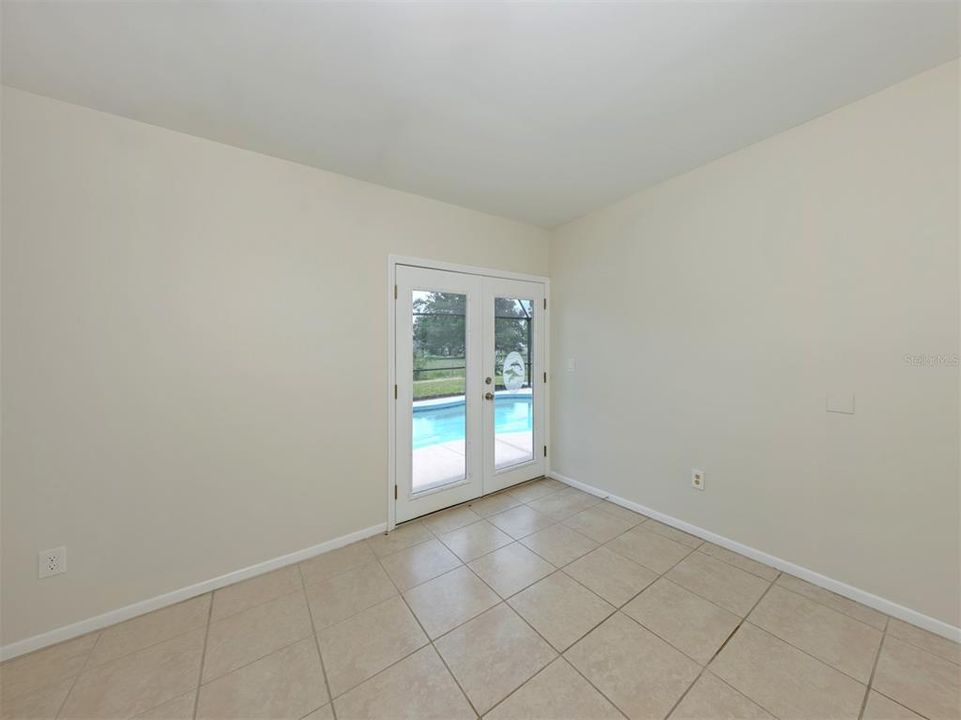 For Sale: $259,900 (3 beds, 2 baths, 1071 Square Feet)