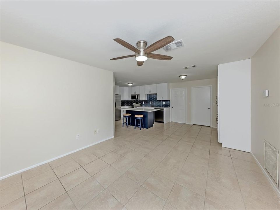 For Sale: $259,900 (3 beds, 2 baths, 1071 Square Feet)