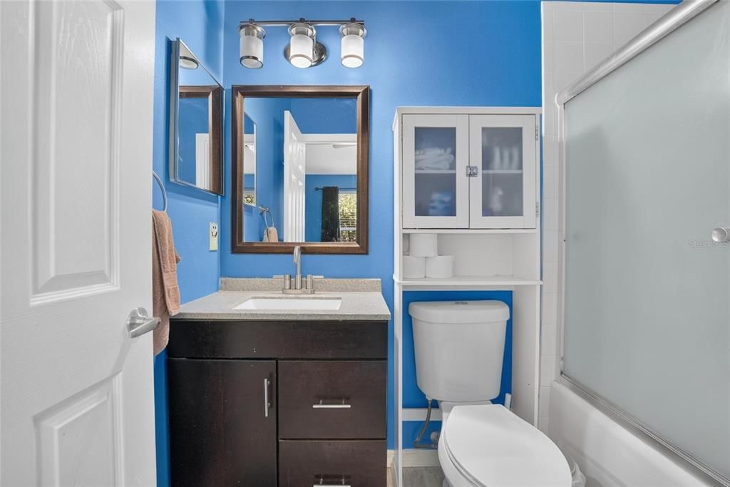 For Sale: $200,000 (2 beds, 2 baths, 1360 Square Feet)