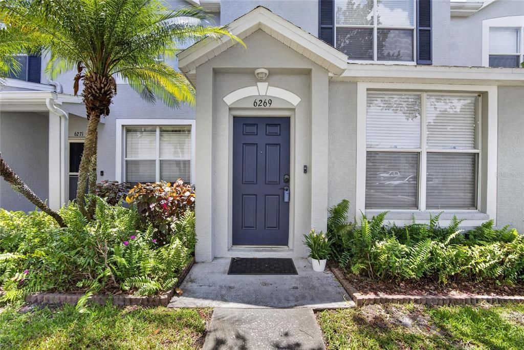 For Sale: $200,000 (2 beds, 2 baths, 1360 Square Feet)