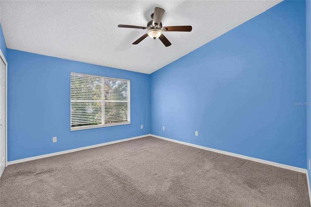 For Sale: $200,000 (2 beds, 2 baths, 1360 Square Feet)