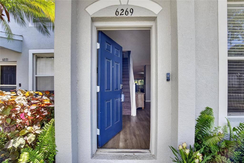 For Sale: $200,000 (2 beds, 2 baths, 1360 Square Feet)