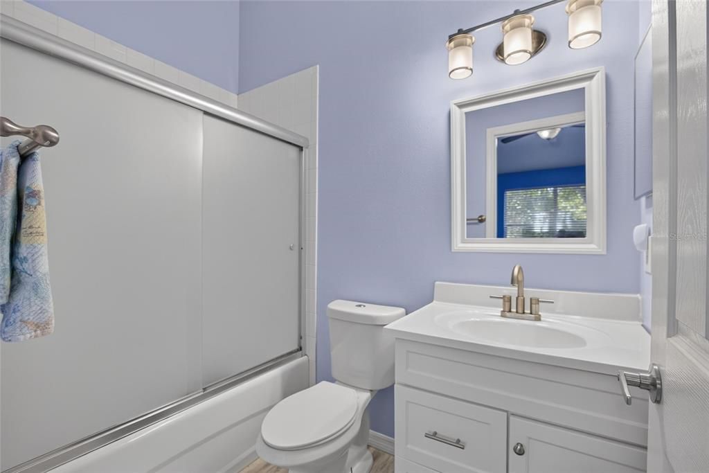 For Sale: $200,000 (2 beds, 2 baths, 1360 Square Feet)
