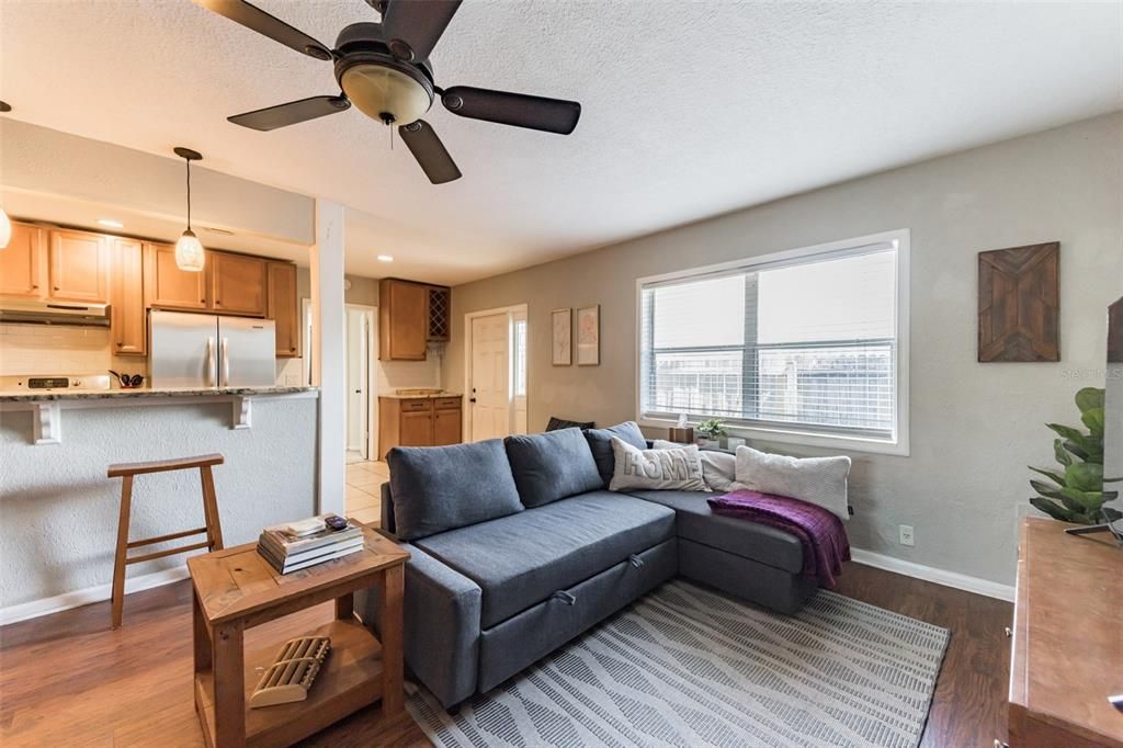 For Rent: $2,600 (3 beds, 2 baths, 1400 Square Feet)