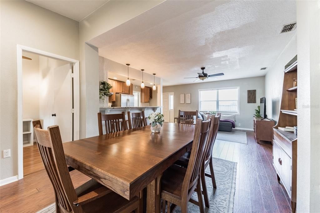 For Rent: $2,600 (3 beds, 2 baths, 1400 Square Feet)