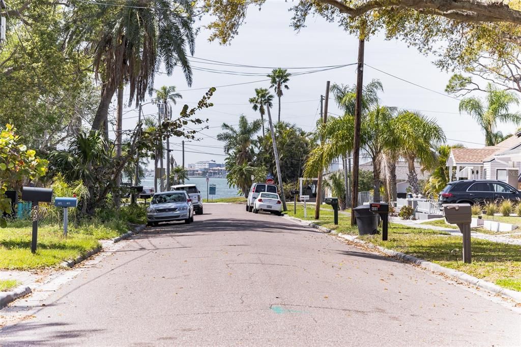 For Rent: $2,600 (3 beds, 2 baths, 1400 Square Feet)