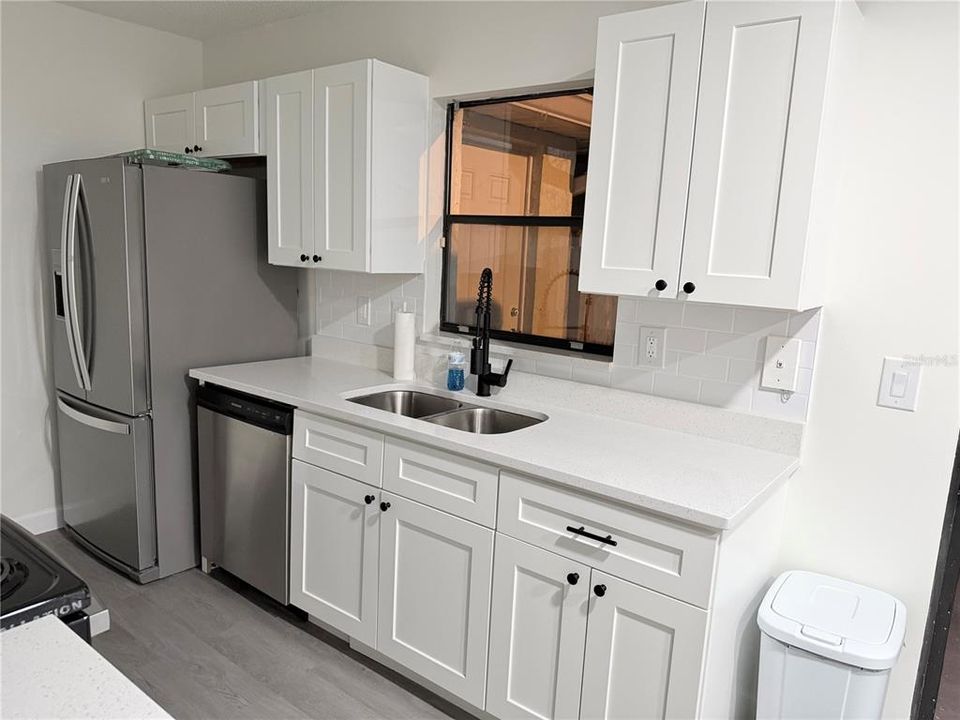 В аренду: $2,250 (3 спален, 2 ванн, 1307 Квадратных фут)