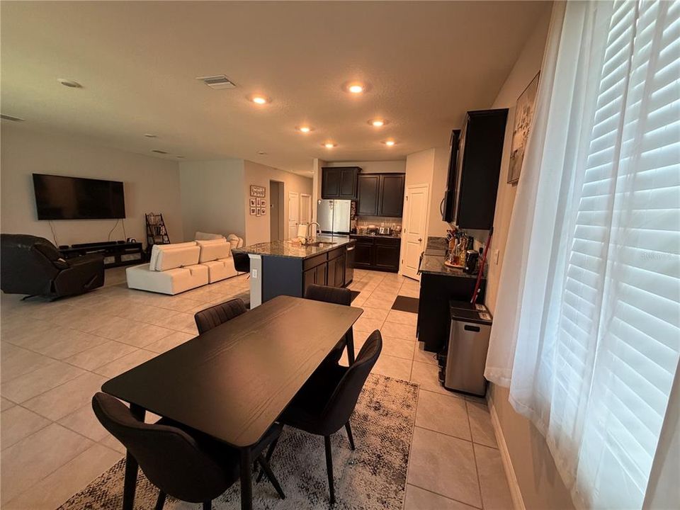 For Rent: $2,695 (4 beds, 2 baths, 2035 Square Feet)