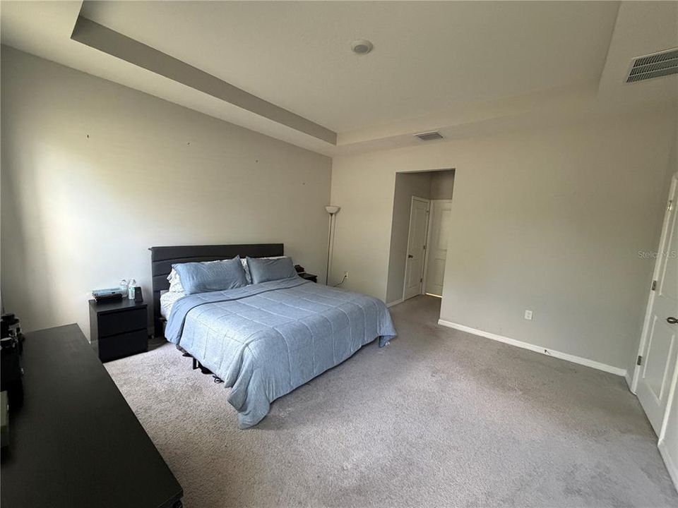For Rent: $2,695 (4 beds, 2 baths, 2035 Square Feet)