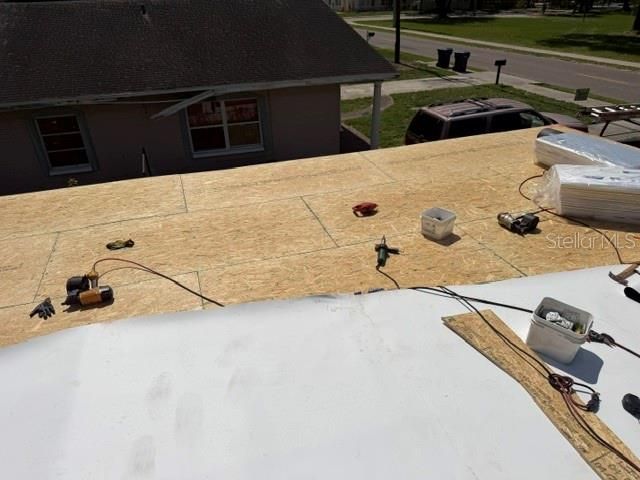 For Sale: $229,900 (3 beds, 1 baths, 1060 Square Feet)