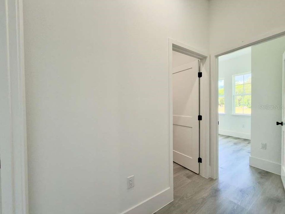 For Sale: $335,000 (4 beds, 3 baths, 1896 Square Feet)