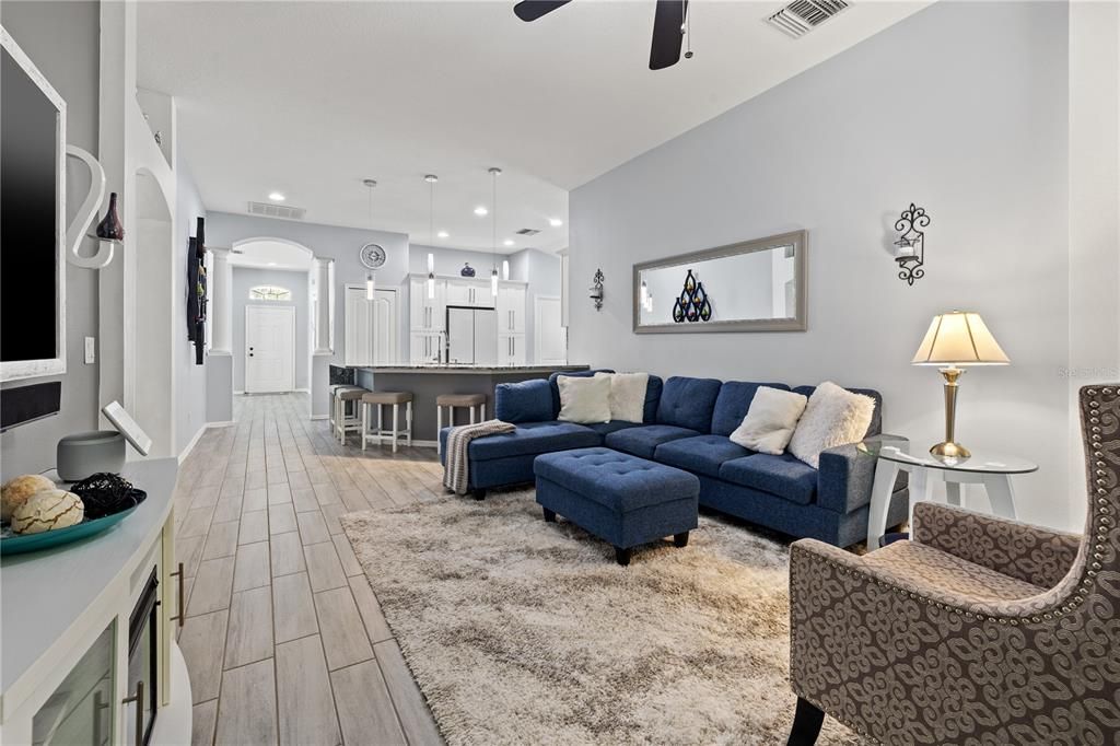 For Sale: $479,000 (4 beds, 2 baths, 2079 Square Feet)