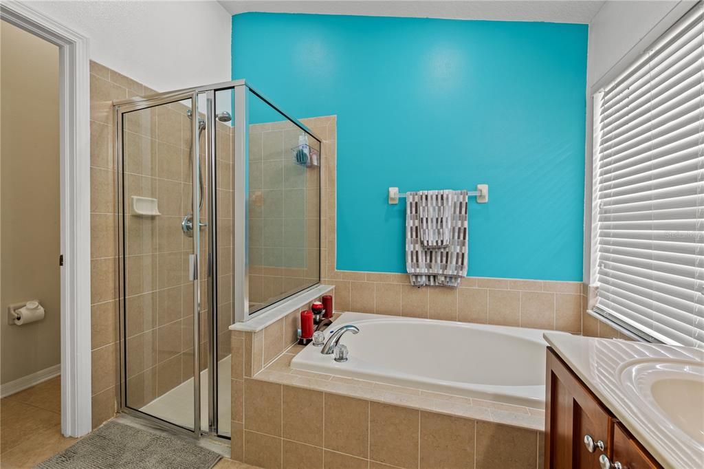For Sale: $479,000 (4 beds, 2 baths, 2079 Square Feet)