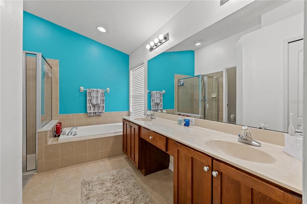 For Sale: $479,000 (4 beds, 2 baths, 2079 Square Feet)