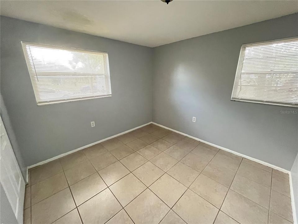 For Rent: $1,599 (3 beds, 1 baths, 1150 Square Feet)