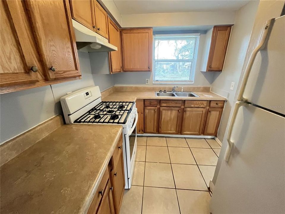 For Rent: $1,599 (3 beds, 1 baths, 1150 Square Feet)