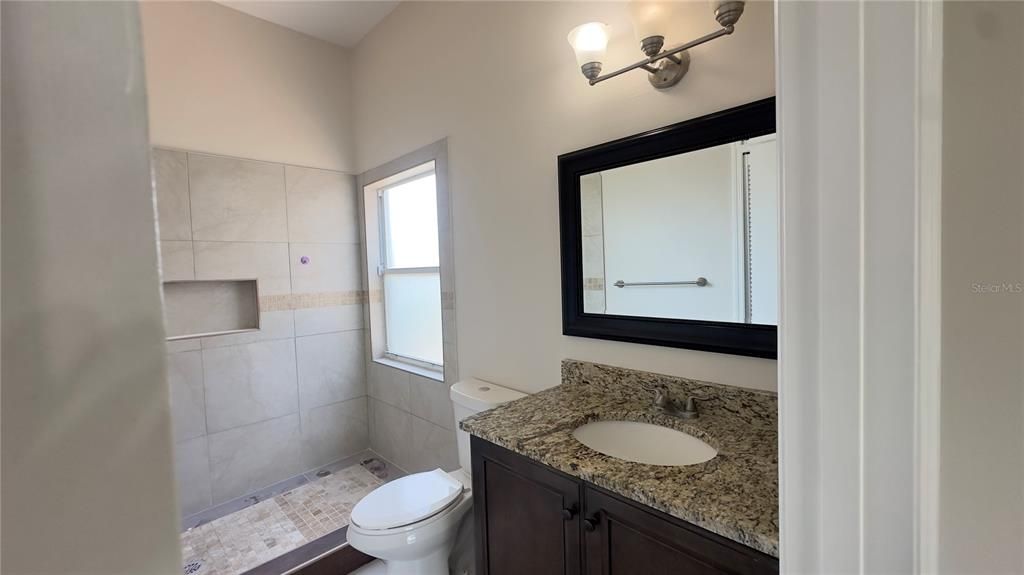 For Rent: $2,250 (2 beds, 2 baths, 1045 Square Feet)