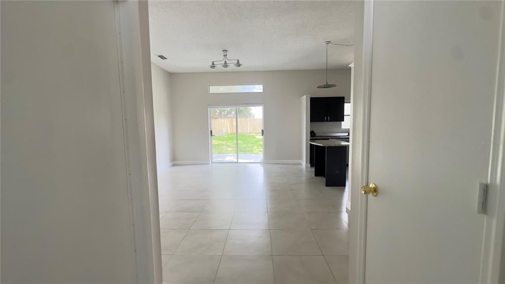 For Rent: $2,250 (2 beds, 2 baths, 1045 Square Feet)