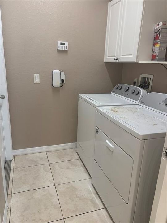 For Rent: $1,995 (3 beds, 2 baths, 1758 Square Feet)