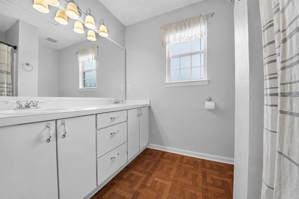 For Sale: $459,000 (4 beds, 2 baths, 1780 Square Feet)