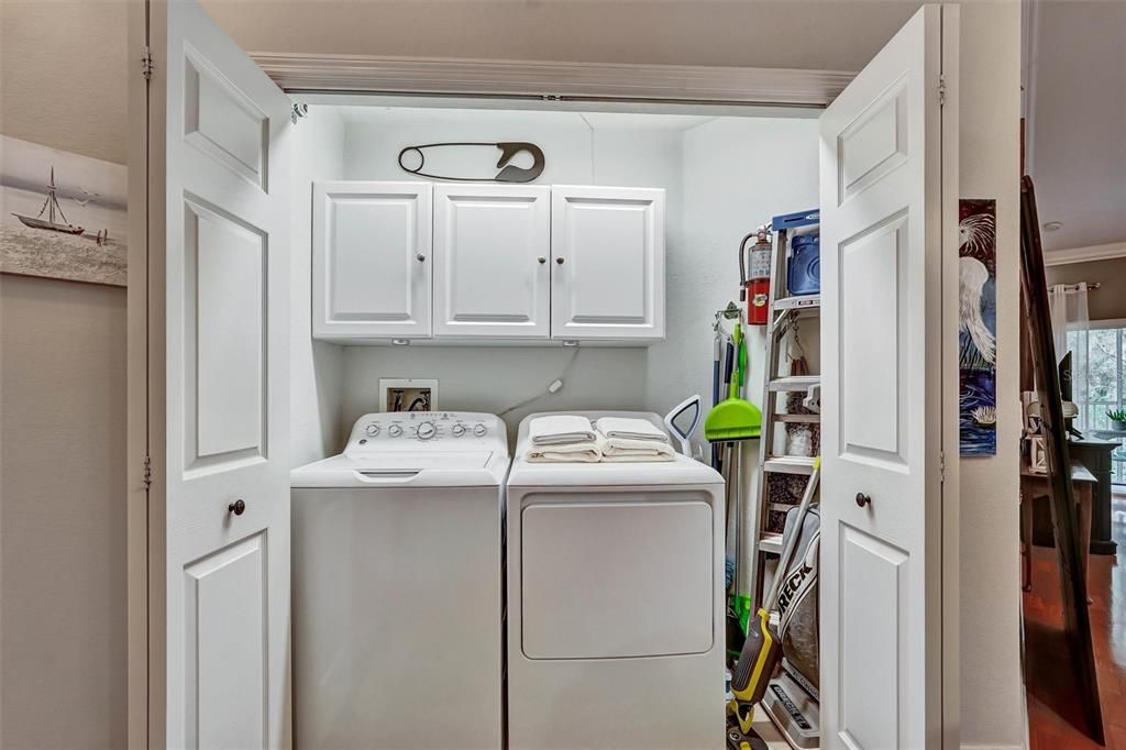 For Sale: $234,900 (2 beds, 2 baths, 1346 Square Feet)