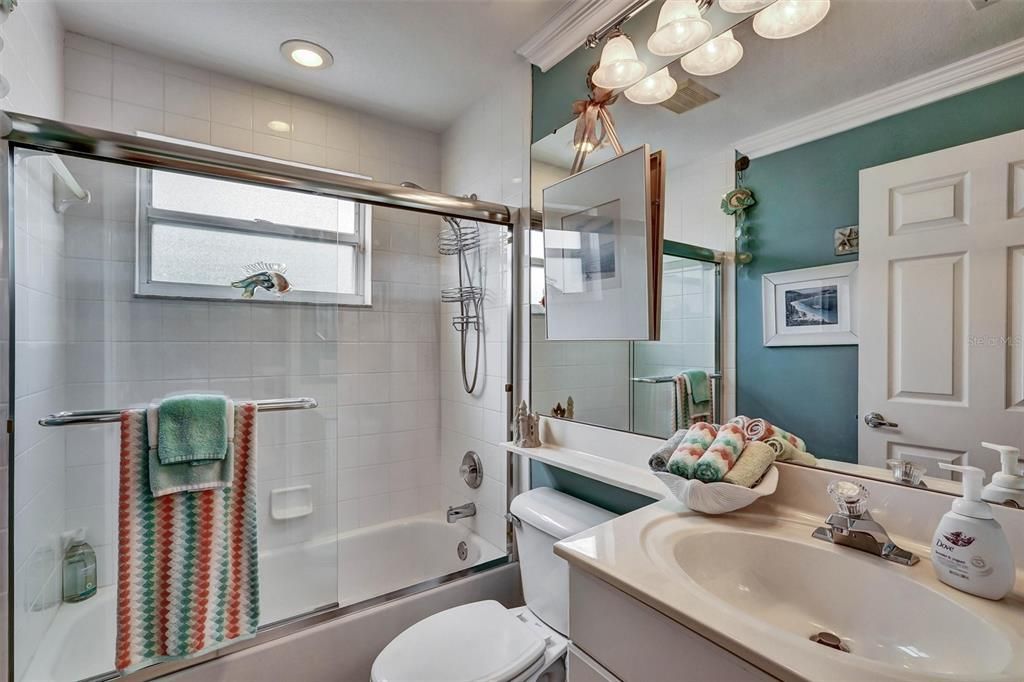 For Sale: $234,900 (2 beds, 2 baths, 1346 Square Feet)
