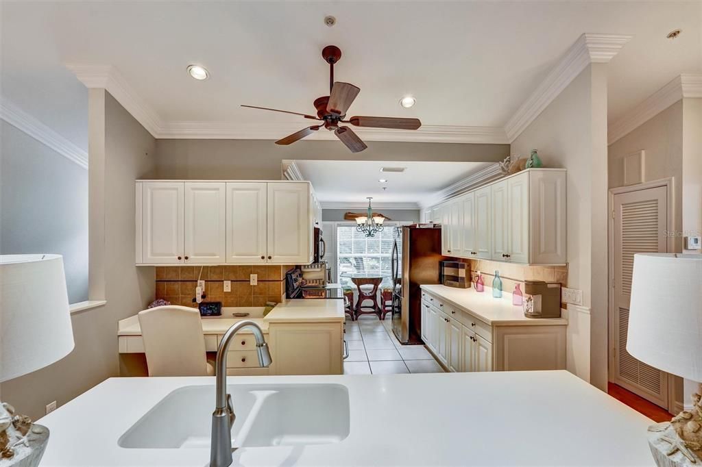For Sale: $234,900 (2 beds, 2 baths, 1346 Square Feet)
