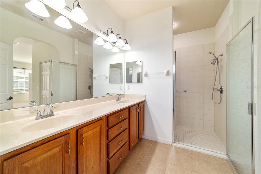 For Sale: $309,000 (3 beds, 2 baths, 1705 Square Feet)