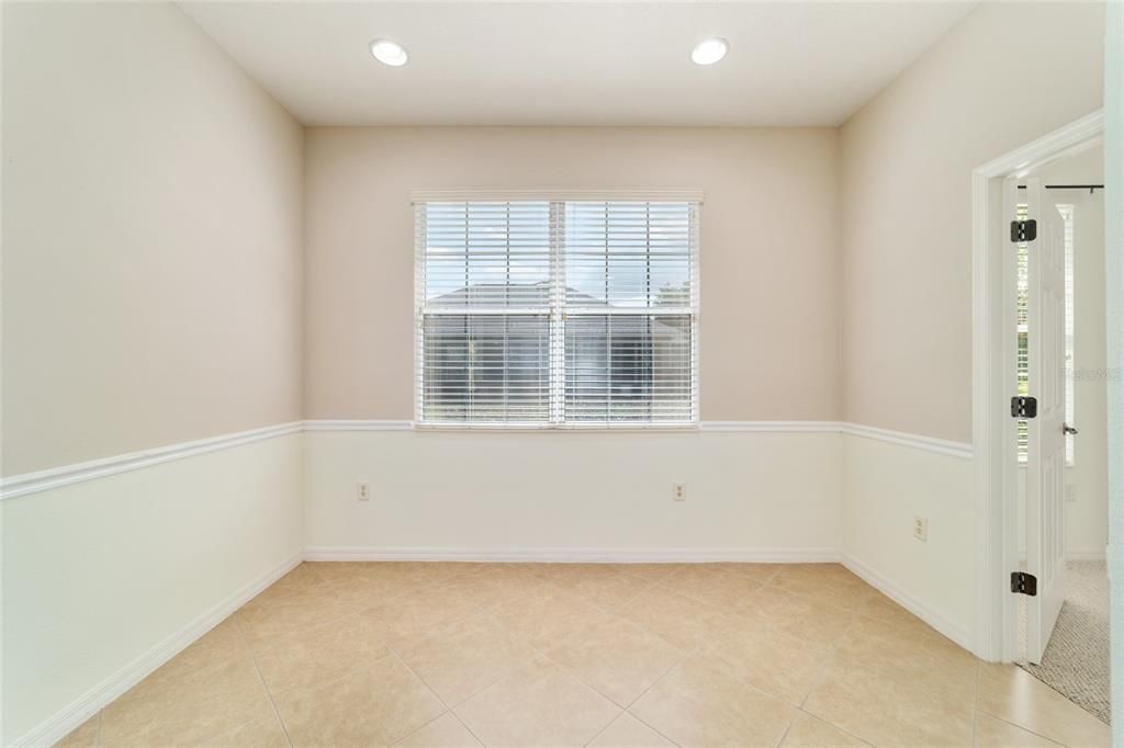 For Sale: $309,000 (3 beds, 2 baths, 1705 Square Feet)