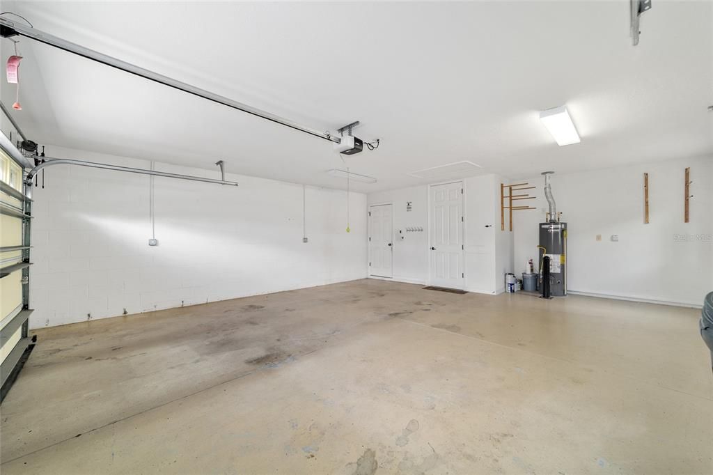 For Sale: $309,000 (3 beds, 2 baths, 1705 Square Feet)