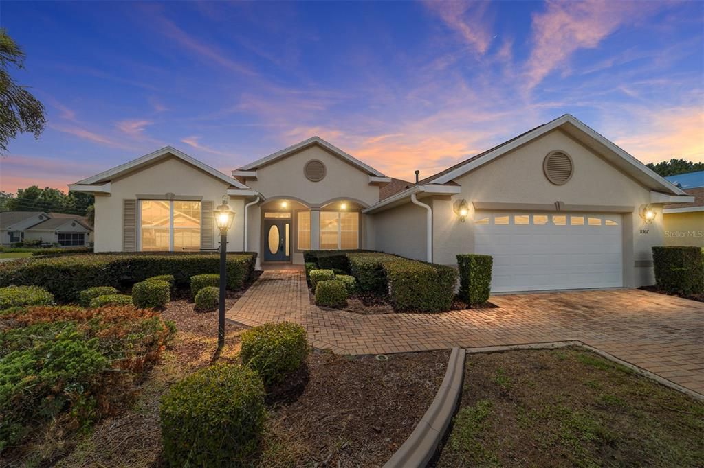 For Sale: $309,000 (3 beds, 2 baths, 1705 Square Feet)