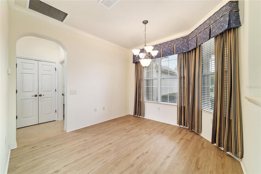 For Sale: $309,000 (3 beds, 2 baths, 1705 Square Feet)