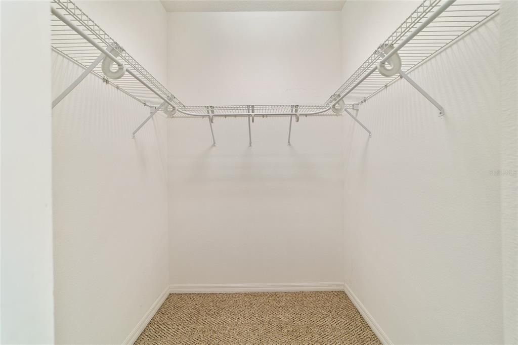 For Sale: $309,000 (3 beds, 2 baths, 1705 Square Feet)